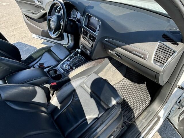 Белый Ауди Ку 5, объемом двигателя 3 л и пробегом 213 тыс. км за 18700 $, фото 20 на Automoto.ua