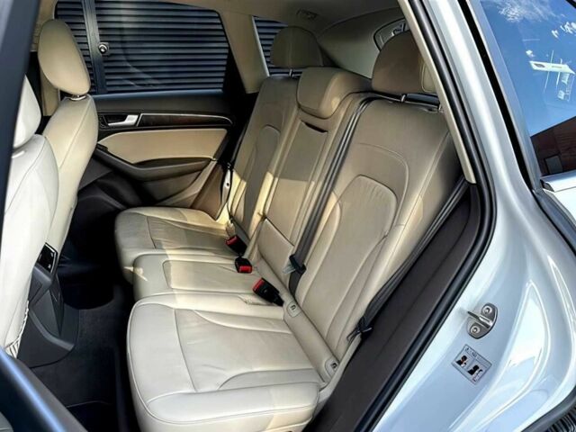 Білий Ауді Ку 5, об'ємом двигуна 3 л та пробігом 89 тис. км за 10600 $, фото 12 на Automoto.ua