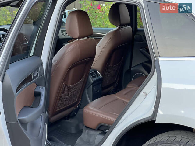 Белый Ауди Ку 5, объемом двигателя 1.98 л и пробегом 151 тыс. км за 19850 $, фото 24 на Automoto.ua