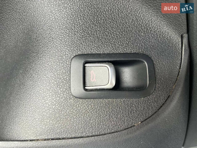 Белый Ауди Ку 5, объемом двигателя 3 л и пробегом 209 тыс. км за 21000 $, фото 21 на Automoto.ua