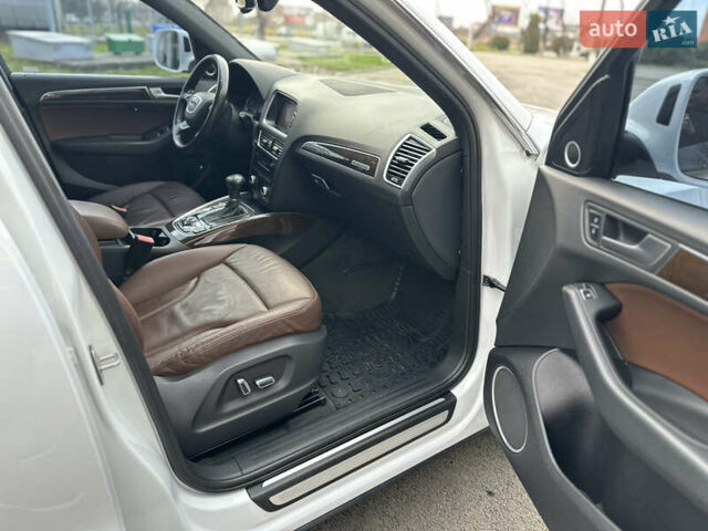 Білий Ауді Ку 5, об'ємом двигуна 2 л та пробігом 237 тис. км за 14250 $, фото 18 на Automoto.ua