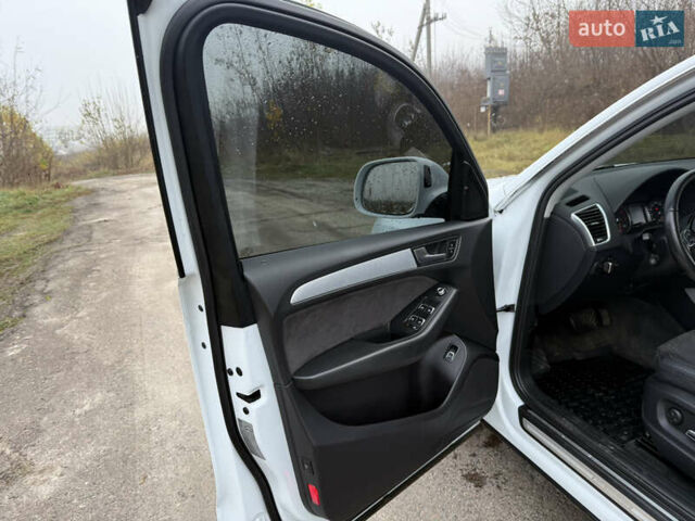 Білий Ауді Ку 5, об'ємом двигуна 1.97 л та пробігом 254 тис. км за 18600 $, фото 15 на Automoto.ua