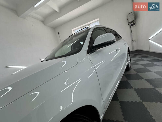Белый Ауди Ку 5, объемом двигателя 2 л и пробегом 192 тыс. км за 14999 $, фото 117 на Automoto.ua
