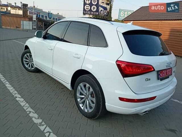Білий Ауді Ку 5, об'ємом двигуна 2 л та пробігом 190 тис. км за 14800 $, фото 8 на Automoto.ua