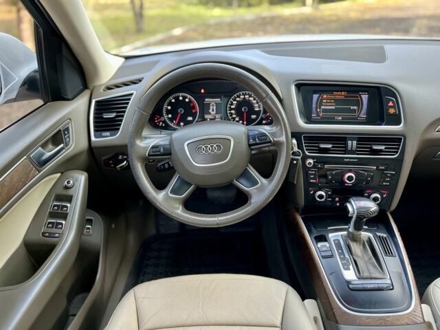 Белый Ауди Ку 5, объемом двигателя 2 л и пробегом 197 тыс. км за 12900 $, фото 16 на Automoto.ua