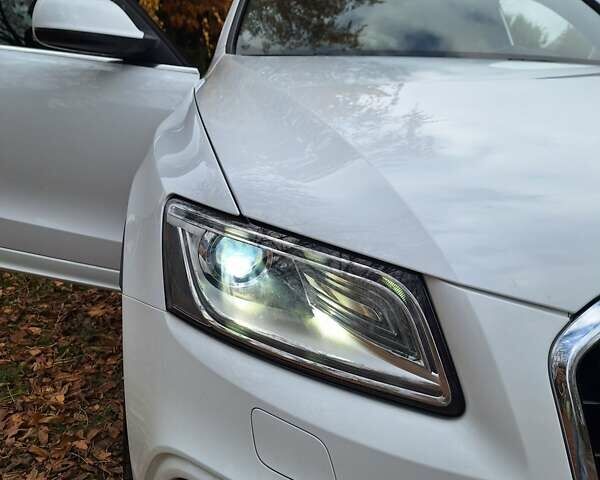 Белый Ауди Ку 5, объемом двигателя 1.97 л и пробегом 160 тыс. км за 24499 $, фото 12 на Automoto.ua