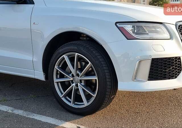 Білий Ауді Ку 5, об'ємом двигуна 2.97 л та пробігом 224 тис. км за 22999 $, фото 6 на Automoto.ua