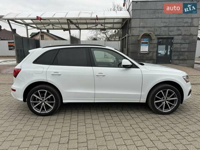 Белый Ауди Ку 5, объемом двигателя 3 л и пробегом 218 тыс. км за 17900 $, фото 3 на Automoto.ua