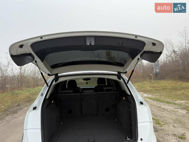 Білий Ауді Ку 5, об'ємом двигуна 1.97 л та пробігом 254 тис. км за 18600 $, фото 9 на Automoto.ua