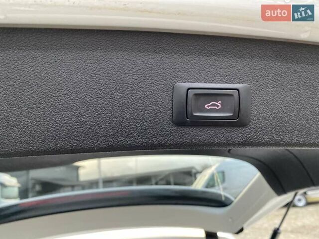 Білий Ауді Ку 5, об'ємом двигуна 1.98 л та пробігом 271 тис. км за 14550 $, фото 75 на Automoto.ua