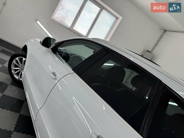 Белый Ауди Ку 5, объемом двигателя 2 л и пробегом 192 тыс. км за 14999 $, фото 174 на Automoto.ua