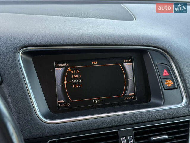 Білий Ауді Ку 5, об'ємом двигуна 2 л та пробігом 196 тис. км за 16300 $, фото 32 на Automoto.ua