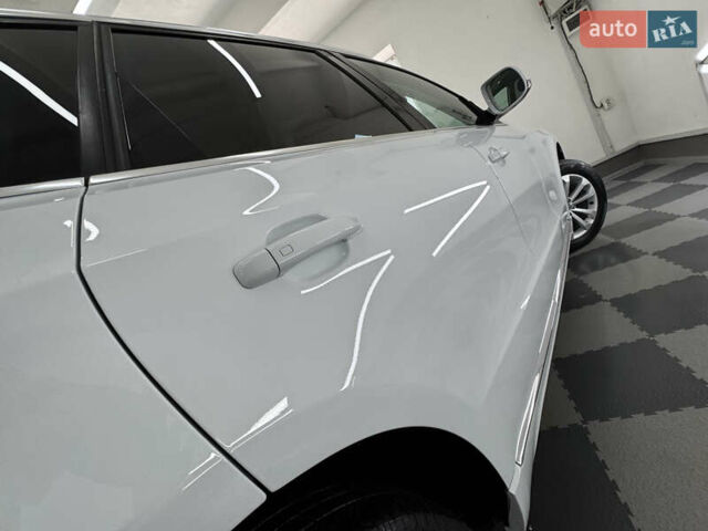 Белый Ауди Ку 5, объемом двигателя 2 л и пробегом 192 тыс. км за 14999 $, фото 148 на Automoto.ua