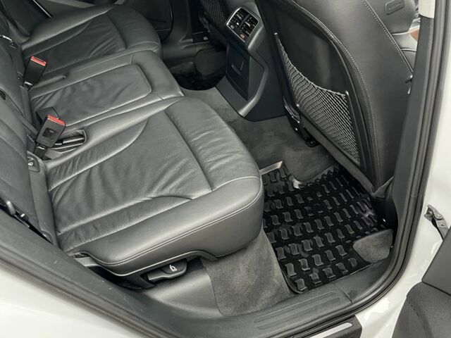 Белый Ауди Ку 5, объемом двигателя 3 л и пробегом 220 тыс. км за 17800 $, фото 9 на Automoto.ua