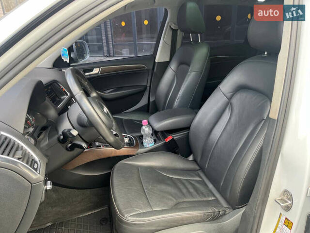 Белый Ауди Ку 5, объемом двигателя 3 л и пробегом 209 тыс. км за 21000 $, фото 19 на Automoto.ua