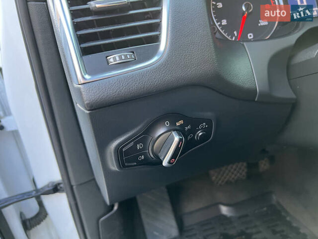 Белый Ауди Ку 5, объемом двигателя 1.98 л и пробегом 144 тыс. км за 14500 $, фото 10 на Automoto.ua