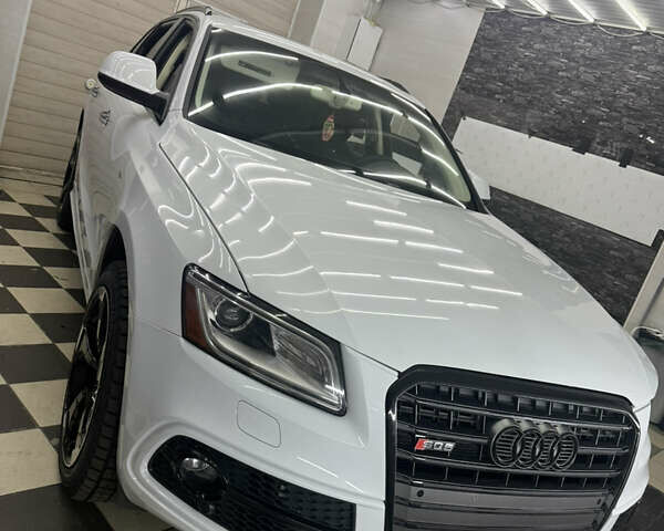 Белый Ауди Ку 5, объемом двигателя 3 л и пробегом 189 тыс. км за 19000 $, фото 2 на Automoto.ua