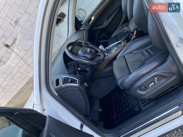 Белый Ауди Ку 5, объемом двигателя 0 л и пробегом 271 тыс. км за 14550 $, фото 68 на Automoto.ua