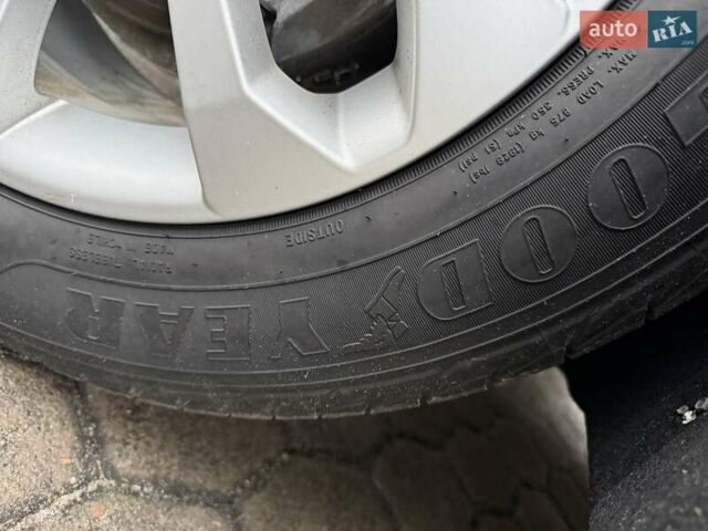 Білий Ауді Ку 5, об'ємом двигуна 1.98 л та пробігом 197 тис. км за 14999 $, фото 39 на Automoto.ua