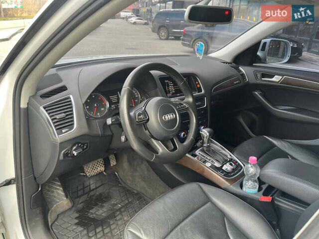 Белый Ауди Ку 5, объемом двигателя 3 л и пробегом 209 тыс. км за 21000 $, фото 20 на Automoto.ua