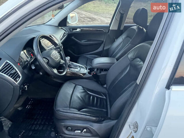 Белый Ауди Ку 5, объемом двигателя 2 л и пробегом 185 тыс. км за 11200 $, фото 13 на Automoto.ua