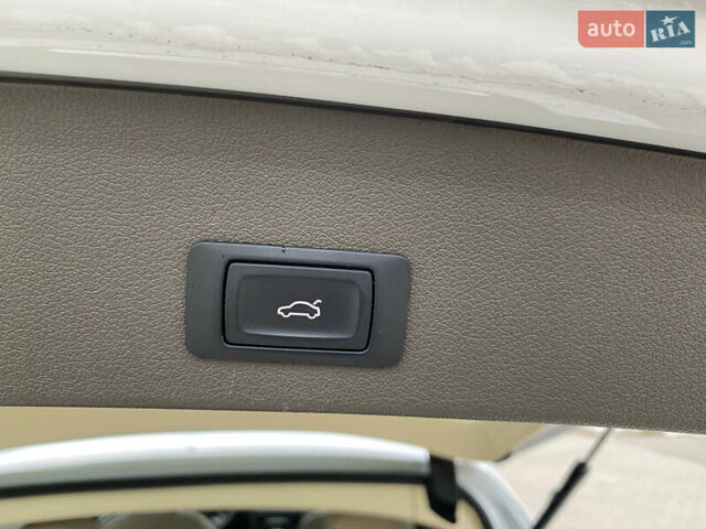 Белый Ауди Ку 5, объемом двигателя 2 л и пробегом 219 тыс. км за 14500 $, фото 9 на Automoto.ua