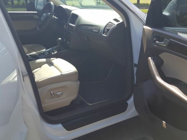 Белый Ауди Ку 5, объемом двигателя 2 л и пробегом 267 тыс. км за 13200 $, фото 15 на Automoto.ua