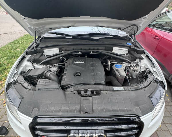 Белый Ауди Ку 5, объемом двигателя 1.98 л и пробегом 212 тыс. км за 15800 $, фото 14 на Automoto.ua