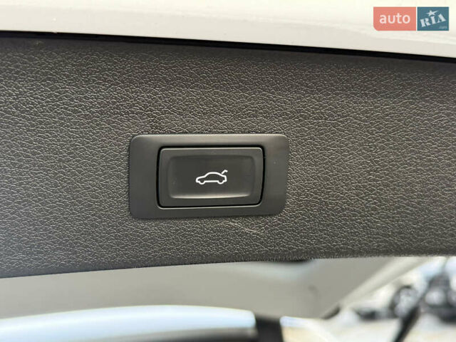 Белый Ауди Ку 5, объемом двигателя 2 л и пробегом 261 тыс. км за 14999 $, фото 27 на Automoto.ua