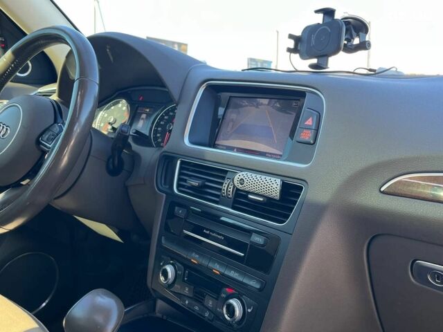 Білий Ауді Ку 5, об'ємом двигуна 3 л та пробігом 230 тис. км за 16990 $, фото 9 на Automoto.ua