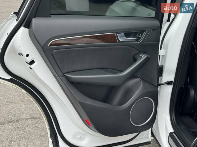 Белый Ауди Ку 5, объемом двигателя 3 л и пробегом 251 тыс. км за 16300 $, фото 21 на Automoto.ua