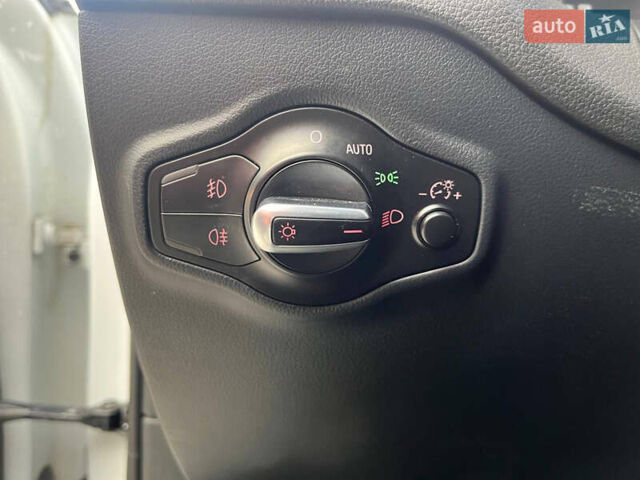 Белый Ауди Ку 5, объемом двигателя 3 л и пробегом 209 тыс. км за 21000 $, фото 22 на Automoto.ua