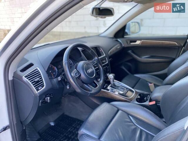 Белый Ауди Ку 5, объемом двигателя 0 л и пробегом 271 тыс. км за 14550 $, фото 52 на Automoto.ua