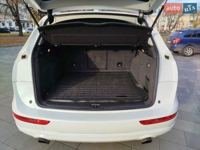 Белый Ауди Ку 5, объемом двигателя 2 л и пробегом 213 тыс. км за 13000 $, фото 25 на Automoto.ua