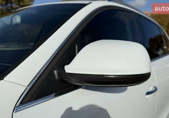 Білий Ауді Ку 5, об'ємом двигуна 1.98 л та пробігом 161 тис. км за 18500 $, фото 8 на Automoto.ua