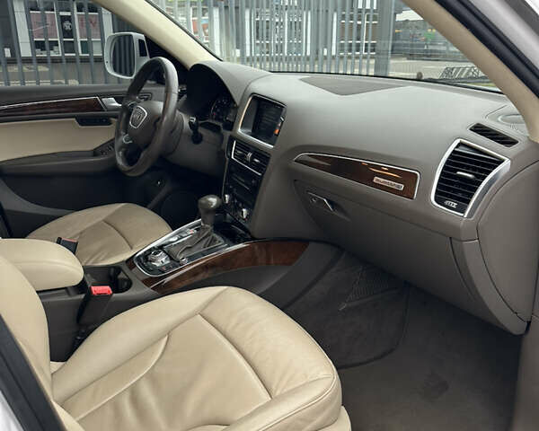 Ауди Ку 5 2014 в Киеве на Automoto.ua Белый Ауди Ку 5, объемом двигателя 1.98 л и пробегом 218 тыс. км за 13900 $, фото 8 на Automoto.ua