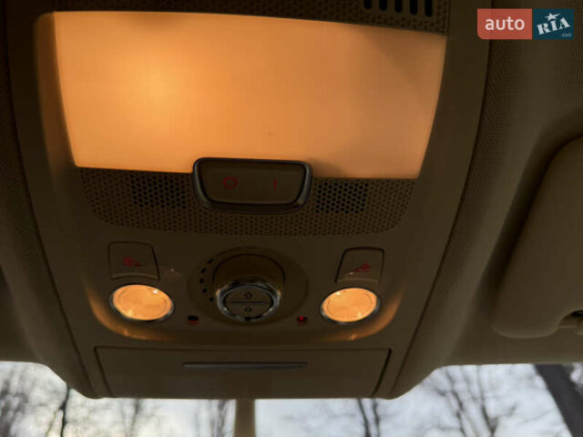 Білий Ауді Ку 5, об'ємом двигуна 3 л та пробігом 181 тис. км за 18999 $, фото 44 на Automoto.ua