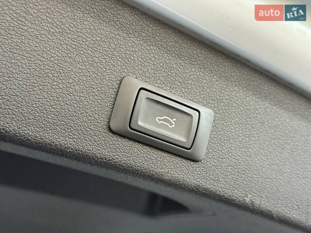 Білий Ауді Ку 5, об'ємом двигуна 2 л та пробігом 196 тис. км за 16300 $, фото 51 на Automoto.ua