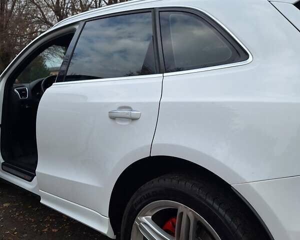 Белый Ауди Ку 5, объемом двигателя 1.97 л и пробегом 160 тыс. км за 24499 $, фото 20 на Automoto.ua