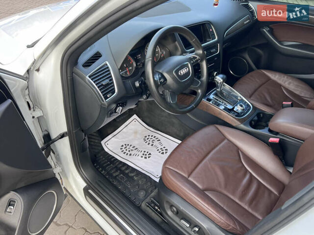 Білий Ауді Ку 5, об'ємом двигуна 1.98 л та пробігом 159 тис. км за 14490 $, фото 15 на Automoto.ua