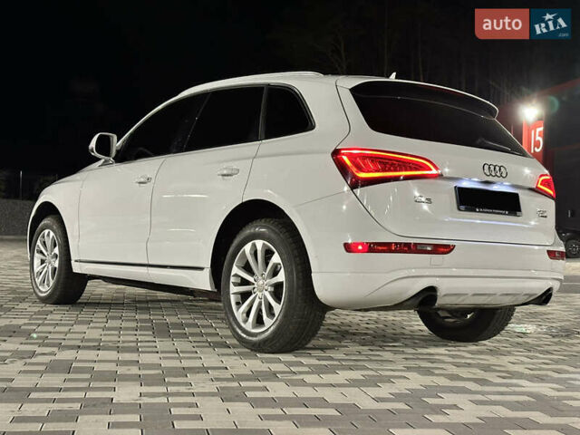Білий Ауді Ку 5, об'ємом двигуна 2 л та пробігом 250 тис. км за 14000 $, фото 7 на Automoto.ua