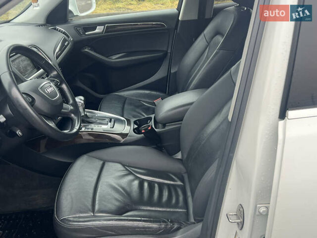 Білий Ауді Ку 5, об'ємом двигуна 2 л та пробігом 185 тис. км за 12200 $, фото 11 на Automoto.ua