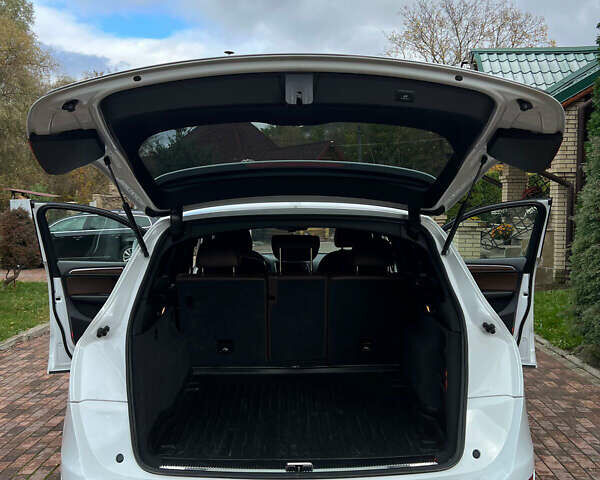 Белый Ауди Ку 5, объемом двигателя 2.97 л и пробегом 198 тыс. км за 21000 $, фото 11 на Automoto.ua