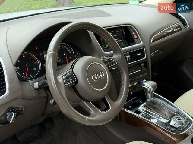 Білий Ауді Ку 5, об'ємом двигуна 3 л та пробігом 181 тис. км за 18999 $, фото 30 на Automoto.ua