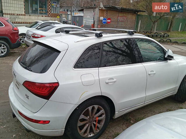 Белый Ауди Ку 5, объемом двигателя 2 л и пробегом 223 тыс. км за 9999 $, фото 2 на Automoto.ua