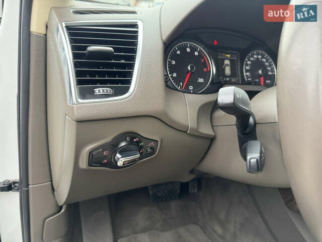 Білий Ауді Ку 5, об'ємом двигуна 1.98 л та пробігом 199 тис. км за 14900 $, фото 74 на Automoto.ua