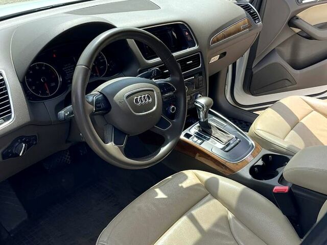 Белый Ауди Ку 5, объемом двигателя 2 л и пробегом 0 тыс. км за 16100 $, фото 5 на Automoto.ua