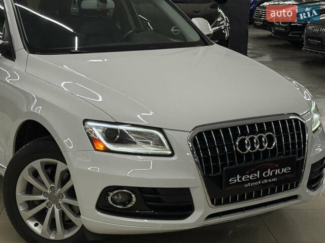 Белый Ауди Ку 5, объемом двигателя 2 л и пробегом 196 тыс. км за 15999 $, фото 5 на Automoto.ua