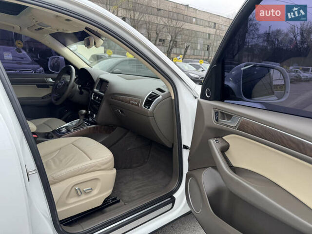 Білий Ауді Ку 5, об'ємом двигуна 1.98 л та пробігом 199 тис. км за 14900 $, фото 59 на Automoto.ua