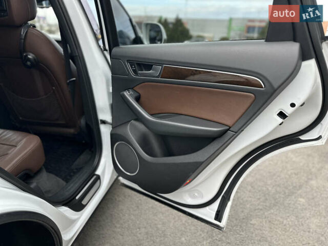 Білий Ауді Ку 5, об'ємом двигуна 2 л та пробігом 237 тис. км за 14250 $, фото 17 на Automoto.ua